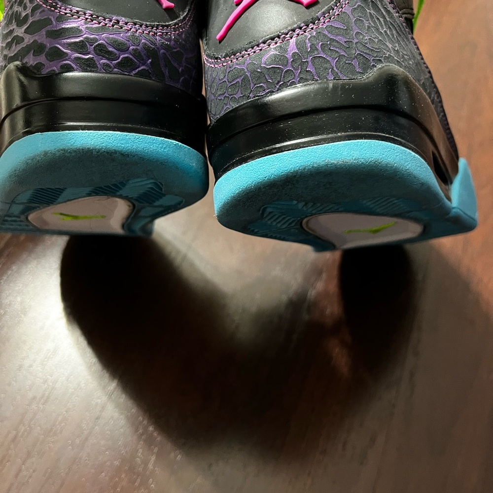 Authentic Jordan - Picture 4 of 4